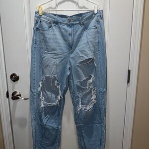 American Eagle Distressed Skater Jeans